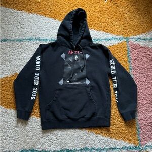 Rihanna 2016 Anti World Tour Hoodie Black Size Small to Medium